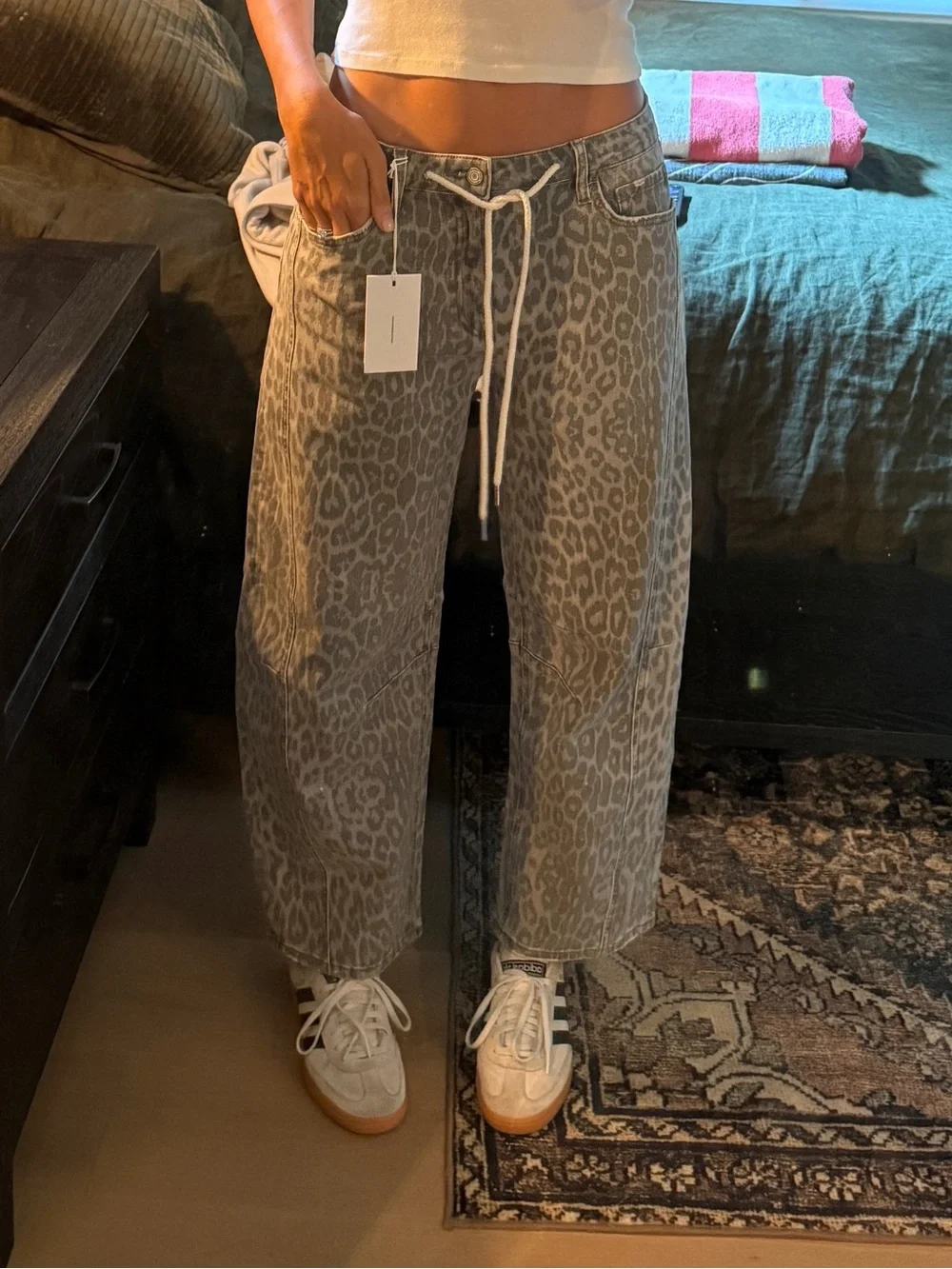 Vervet Kate Leopard Barrel Stretch Jean - Picture 3 of 4